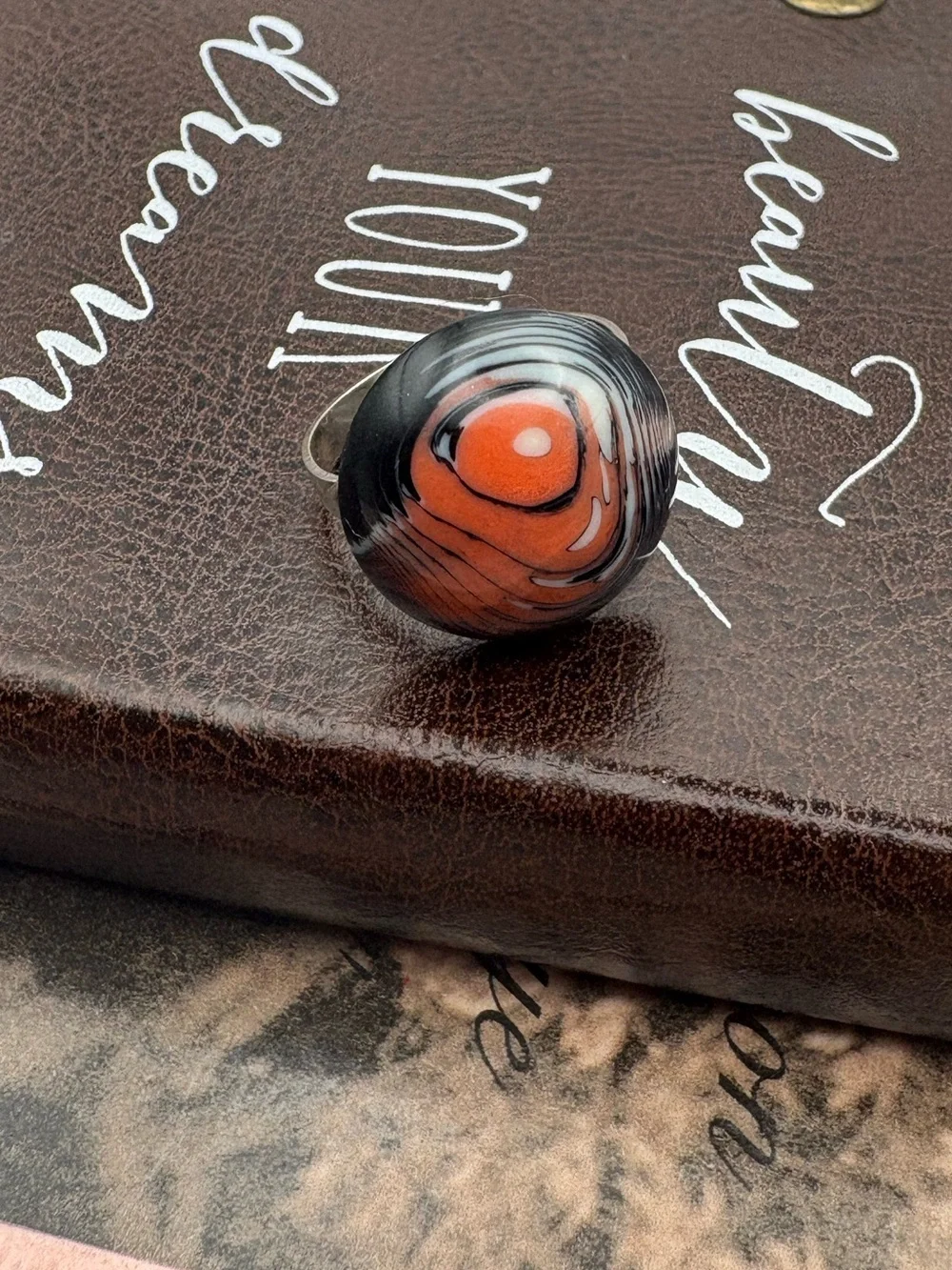 Vintage 60s 70s Orange Black Swirl Cabochon Adjustable Ring